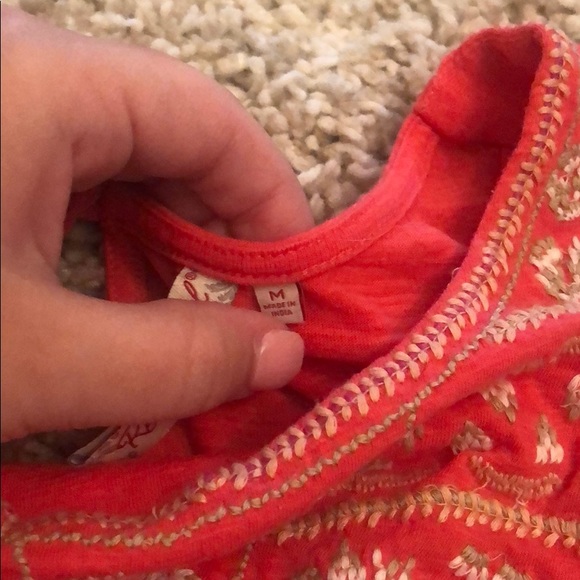 Dillard’s Tank Top - Picture 3 of 4